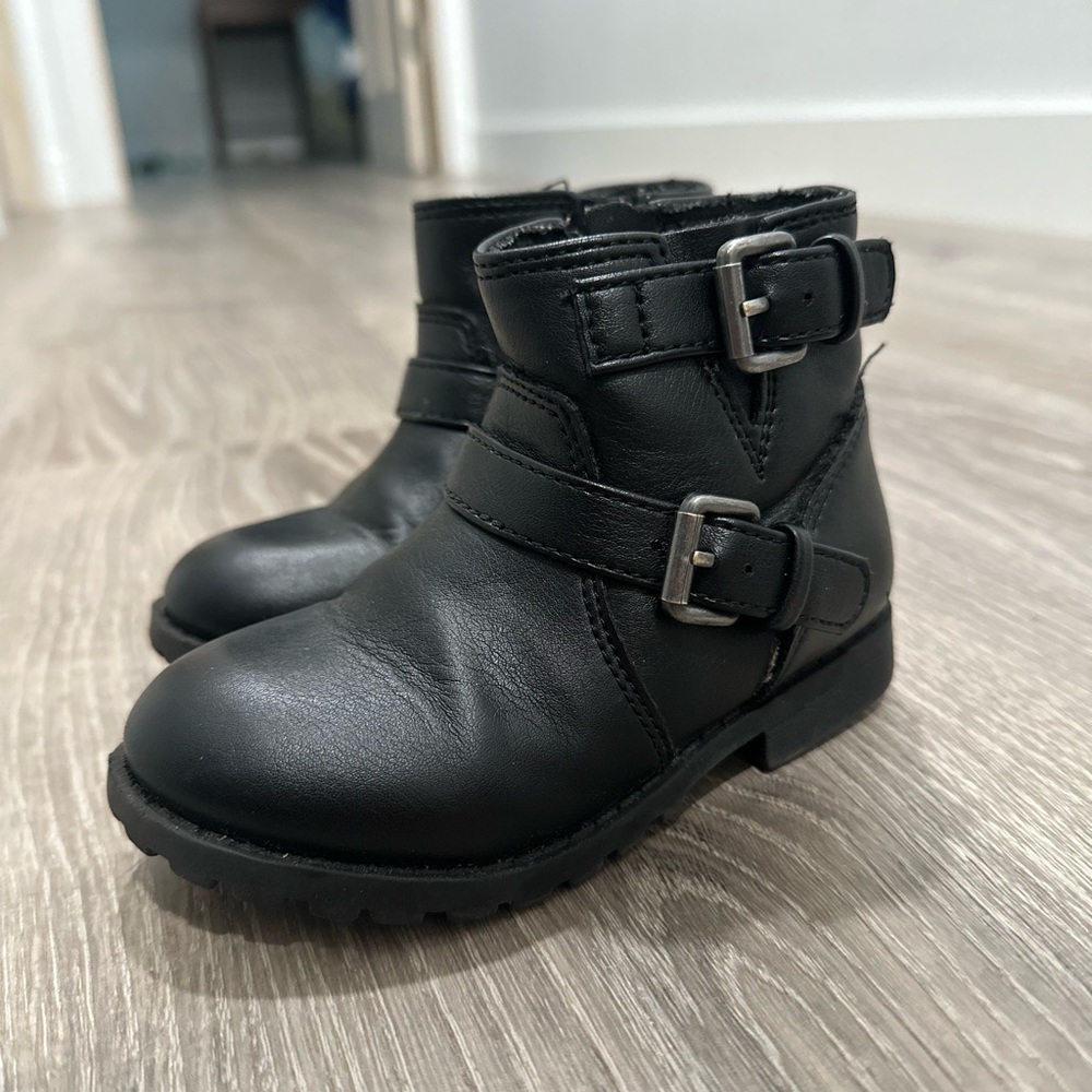 Old Navy Black Toddler Girl Booties Size 7